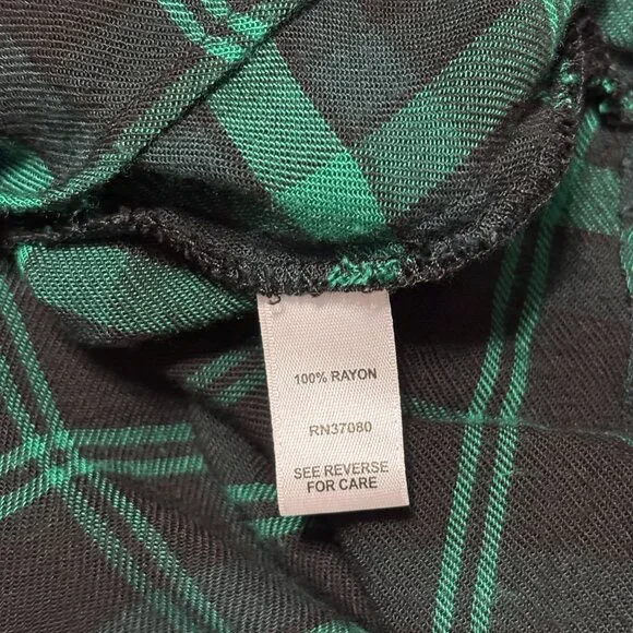 Cato EST 1946 Green Black Plaid Rayon‎ Blouse 18/20W Crisscross Neck Top LS - Picture 6 of 11